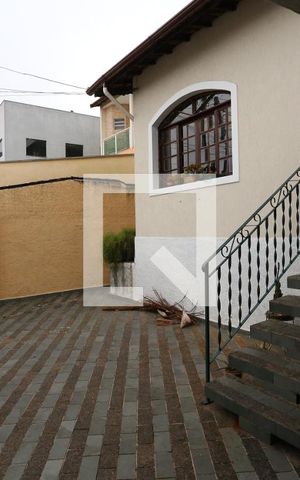 Casa à venda com 330m², 4 quartos e 3 vagasGaragem
