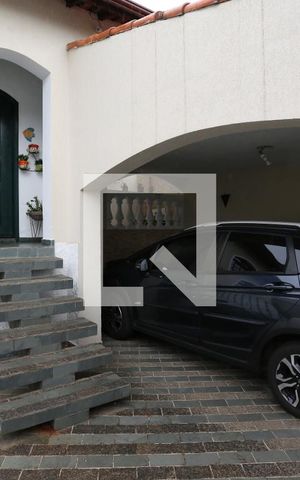 Casa à venda com 330m², 4 quartos e 3 vagasGaragem