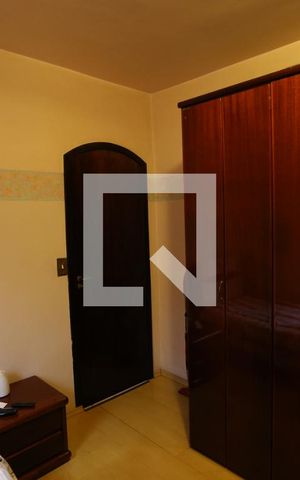 Casa à venda com 330m², 4 quartos e 3 vagasQuarto 2 - Casa 1