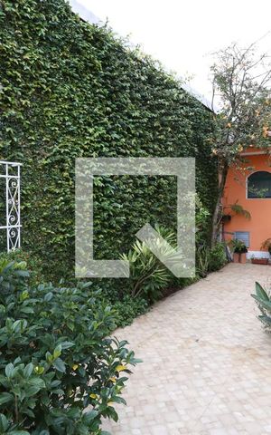 Casa à venda com 330m², 4 quartos e 3 vagasQuintal/Jardim