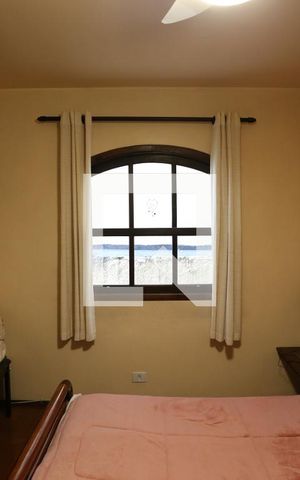 Casa à venda com 330m², 4 quartos e 3 vagasQuarto 1 - Casa 1
