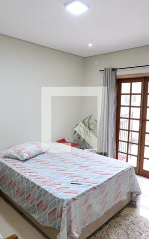 Casa à venda com 330m², 4 quartos e 3 vagasQuarto - Casa 2