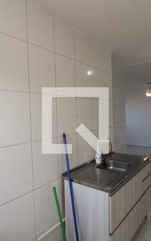 Apartamento à venda com 42m², 2 quartos e 1 vaga Apartamento à venda com 42m², 2 quartos e 1 vagaCozinha e Área de Serviço