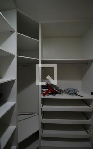 Apartamento à venda com 165m², 3 quartos e 1 vagaCloset