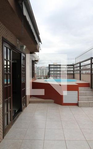 Apartamento à venda com 165m², 3 quartos e 1 vagaPiscina