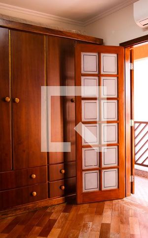 Casa à venda com 255m², 3 quartos e 4 vagas Casa à venda com 255m², 3 quartos e 4 vagasQuarto 2