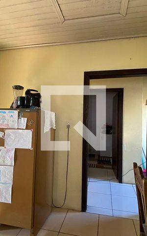 Casa à venda com 140m², 2 quartos e 2 vagasCozinha e Área de Serviço