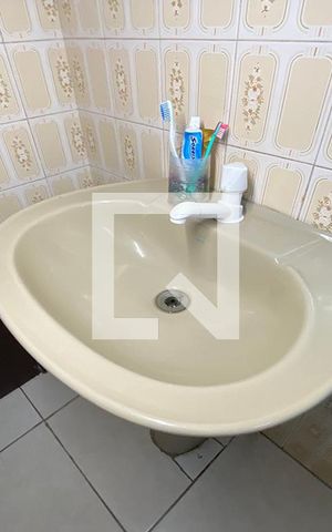 Casa à venda com 140m², 2 quartos e 2 vagasBanheiro