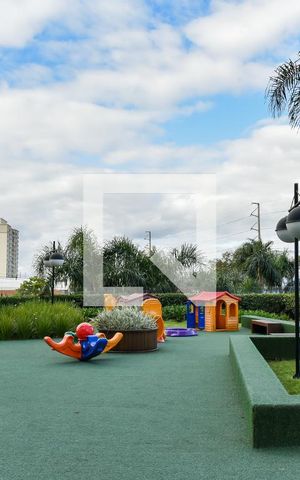 Apartamento à venda com 75m², 2 quartos e 1 vaga Apartamento à venda com 75m², 2 quartos e 1 vagaÁrea Comum - Playground