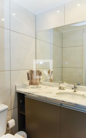 Apartamento à venda com 75m², 2 quartos e 1 vaga Apartamento à venda com 75m², 2 quartos e 1 vagaBanheiro Social