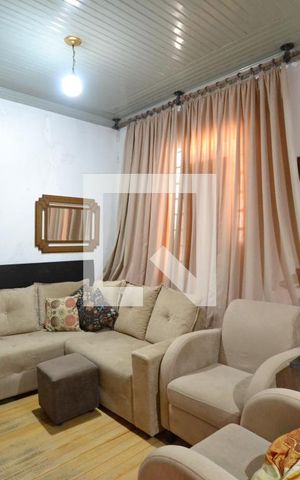 Casa à venda com 180m², 3 quartos e 3 vagasSala