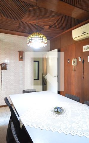 Casa à venda com 180m², 3 quartos e 3 vagasCopa