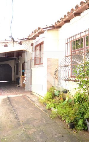 Casa à venda com 180m², 3 quartos e 3 vagasGaragem