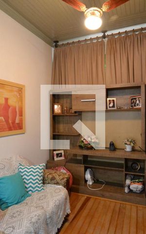 Casa à venda com 180m², 3 quartos e 3 vagasSala