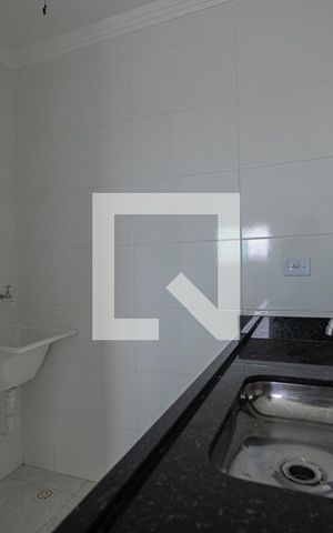 Apartamento à venda com 40m², 2 quartos e sem vaga Apartamento à venda com 40m², 2 quartos e sem vagaCozinha e Serviço