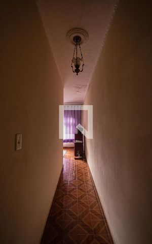 Casa à venda com 500m², 2 quartos e 4 vagas Casa à venda com 500m², 2 quartos e 4 vagasCorredor