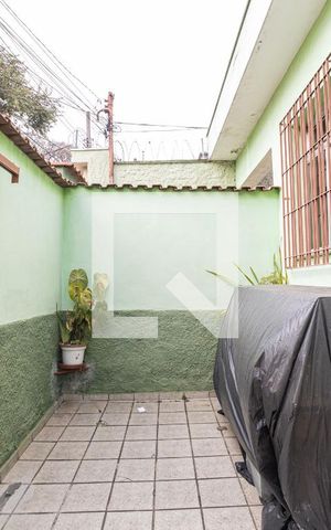 Casa à venda com 500m², 2 quartos e 4 vagas Casa à venda com 500m², 2 quartos e 4 vagasGaragem