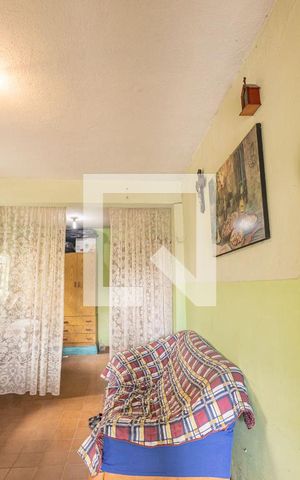 Casa à venda com 500m², 2 quartos e 4 vagas Casa à venda com 500m², 2 quartos e 4 vagasComodo extra