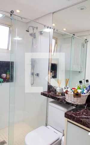 Apartamento à venda com 136m², 4 quartos e 2 vagas Apartamento à venda com 136m², 4 quartos e 2 vagasBanheiro da Suíte