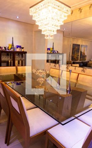 Apartamento à venda com 136m², 4 quartos e 2 vagas Apartamento à venda com 136m², 4 quartos e 2 vagasSala de Jantar