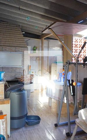 Casa à venda com 300m², 3 quartos e 2 vagasÁrea Externa