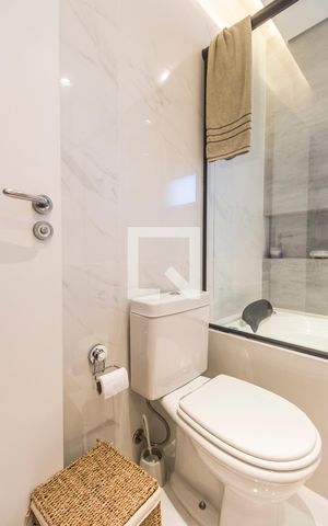 Apartamento para alugar com 112m², 2 quartos e 2 vagasBanheiro da Suíte