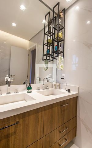 Apartamento para alugar com 112m², 2 quartos e 2 vagasBanheiro da Suíte