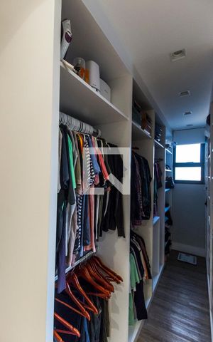 Apartamento para alugar com 112m², 2 quartos e 2 vagasCloset da suíte