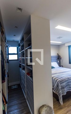 Apartamento para alugar com 112m², 2 quartos e 2 vagasCloset da suíte