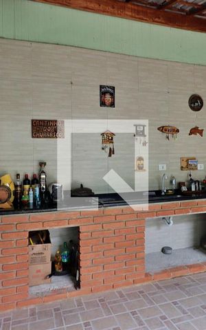 Casa à venda com 250m², 3 quartos e 6 vagasChurrasqueira