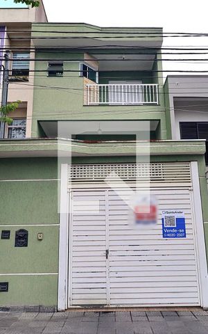 Casa à venda com 250m², 3 quartos e 6 vagasFachada