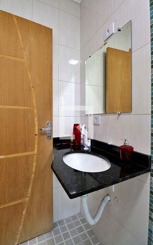 Casa à venda com 250m², 3 quartos e 6 vagasSuíte 2 - Banheiro