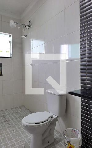 Casa à venda com 250m², 3 quartos e 6 vagasSuíte 1 - Banheiro