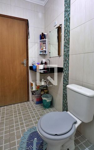 Casa à venda com 250m², 3 quartos e 6 vagasSuíte 3 - Banheiro