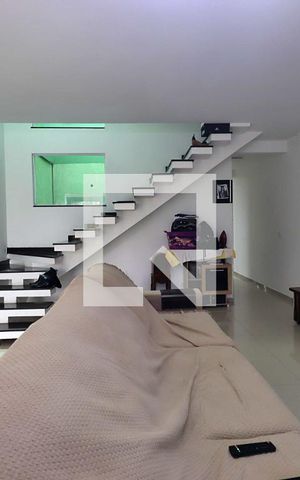 Casa à venda com 250m², 3 quartos e 6 vagasSala