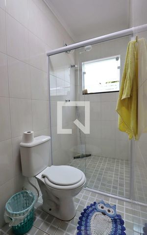 Casa à venda com 250m², 3 quartos e 6 vagasSuíte 2 - Banheiro