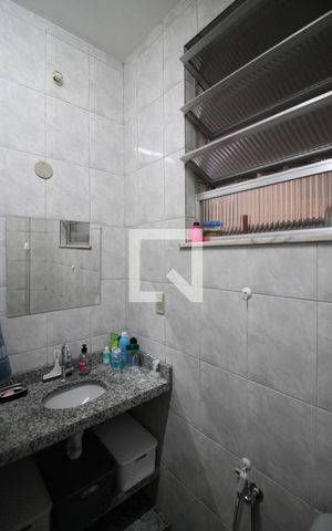 Apartamento à venda com 73m², 2 quartos e 1 vagaBanheiro Social