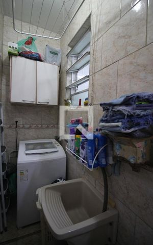 Apartamento à venda com 73m², 2 quartos e 1 vagaÁrea de Serviço