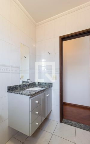 Casa à venda com 160m², 5 quartos e 2 vagasBanheiro da Suíte