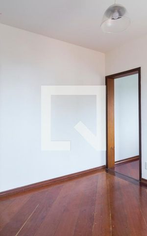 Casa à venda com 160m², 5 quartos e 2 vagasQuarto 2