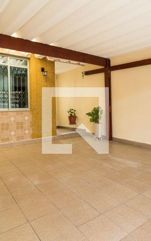 Casa à venda com 160m², 5 quartos e 2 vagasGaragem