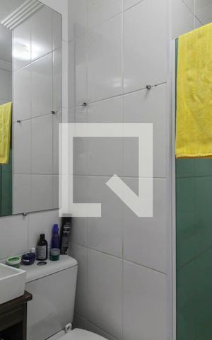 Casa de condomínio à venda com 80m², 2 quartos e 2 vagas Casa de condomínio à venda com 80m², 2 quartos e 2 vagasBanheiro