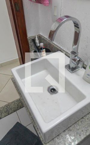 Casa de condomínio à venda com 80m², 2 quartos e 2 vagas Casa de condomínio à venda com 80m², 2 quartos e 2 vagasLavabo