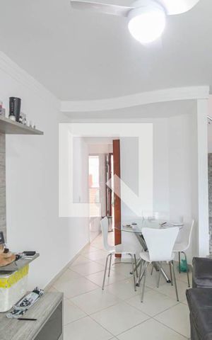 Casa de condomínio à venda com 80m², 2 quartos e 2 vagas Casa de condomínio à venda com 80m², 2 quartos e 2 vagasSala