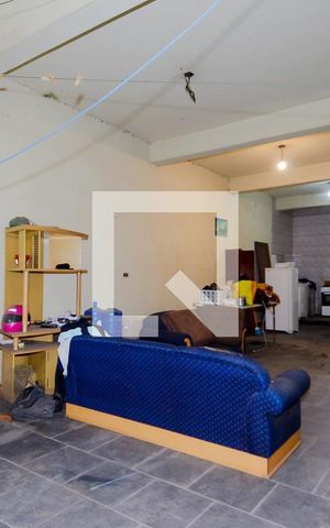 Casa à venda com 250m², 3 quartos e 2 vagasSalão 