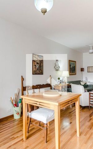 Casa à venda com 300m², 3 quartos e 2 vagas Casa à venda com 300m², 3 quartos e 2 vagasSala andar superior