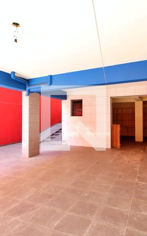 Casa à venda com 320m², 5 quartos e 10 vagasGaragem / Quintal