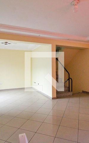 Casa à venda com 320m², 5 quartos e 10 vagasSala