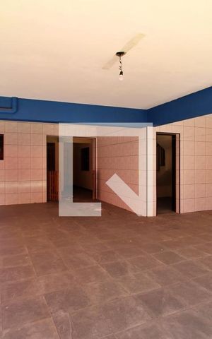 Casa à venda com 320m², 5 quartos e 10 vagasGaragem / Quintal