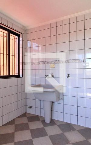 Casa à venda com 320m², 5 quartos e 10 vagasÁrea de Serviço